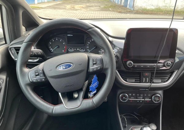 Ford Fiesta cena 62500 przebieg: 46000, rok produkcji 2020 z Kostrzyn małe 466